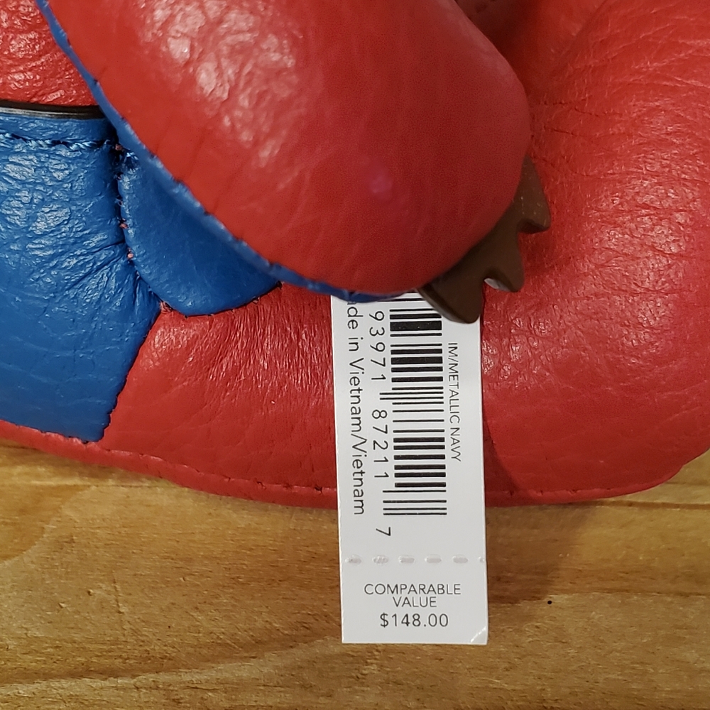 Captain Marvel COACH Marvel Keychain NWT Disney Fashionistas Assemble - Picture 3 of 6